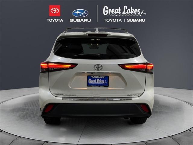 used 2020 Toyota Highlander car, priced at $27,870