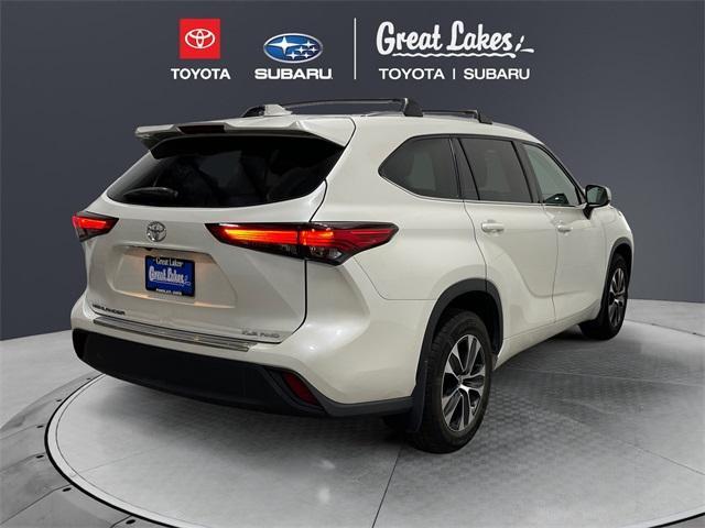 used 2020 Toyota Highlander car, priced at $27,870