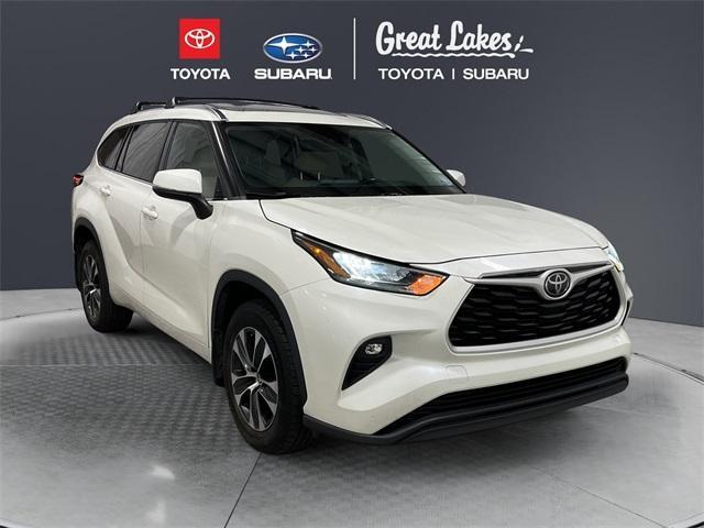 used 2020 Toyota Highlander car, priced at $27,870