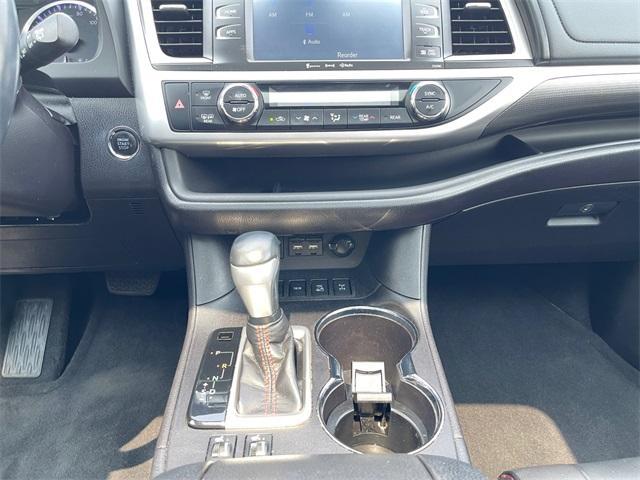 used 2019 Toyota Highlander car, priced at $25,033