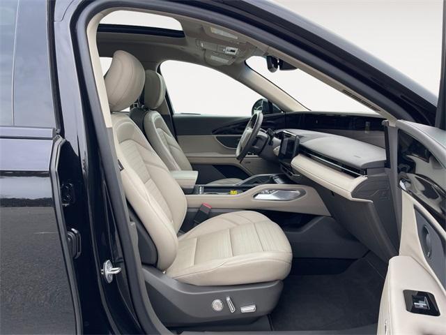 used 2024 Lincoln Nautilus car, priced at $51,427