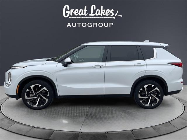 used 2024 Mitsubishi Outlander car, priced at $23,560