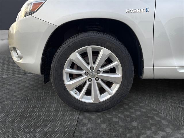 used 2010 Toyota Highlander Hybrid car, priced at $8,251