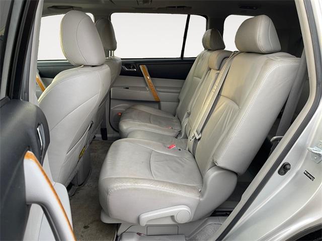 used 2010 Toyota Highlander Hybrid car, priced at $8,251