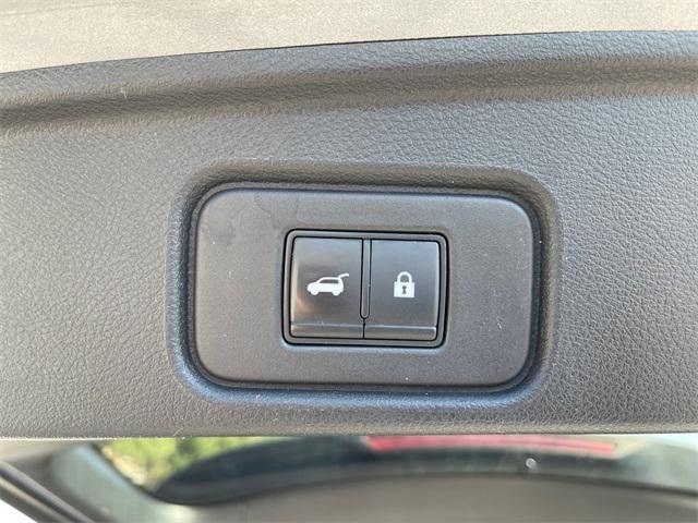 used 2022 Nissan Pathfinder car, priced at $26,422