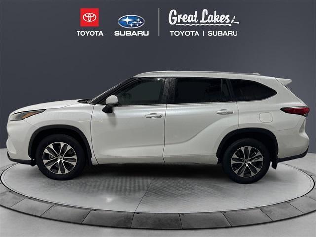 used 2023 Toyota Highlander car, priced at $39,186