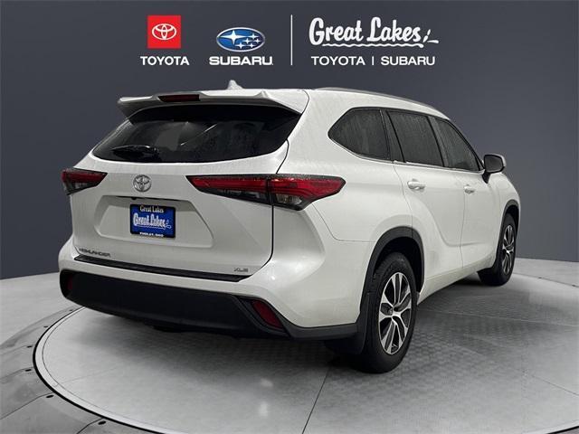 used 2023 Toyota Highlander car, priced at $39,186