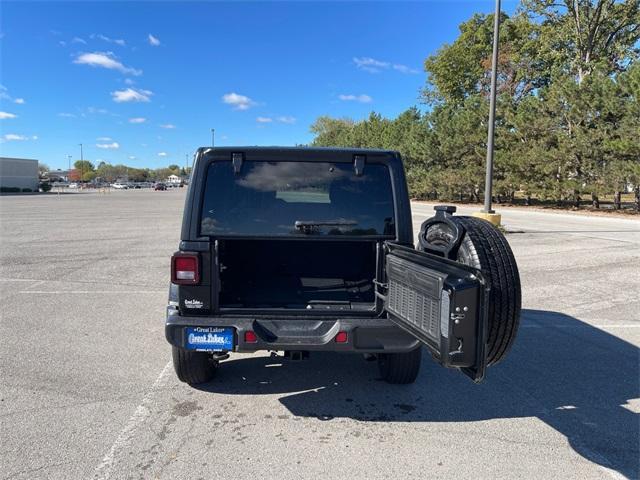 used 2021 Jeep Wrangler Unlimited car, priced at $31,524
