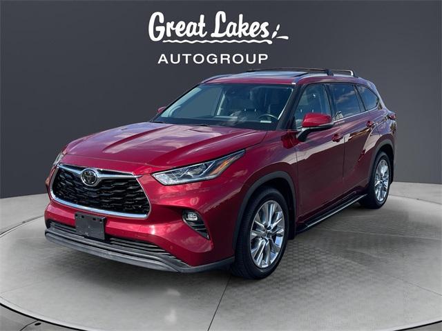 used 2020 Toyota Highlander car, priced at $28,055