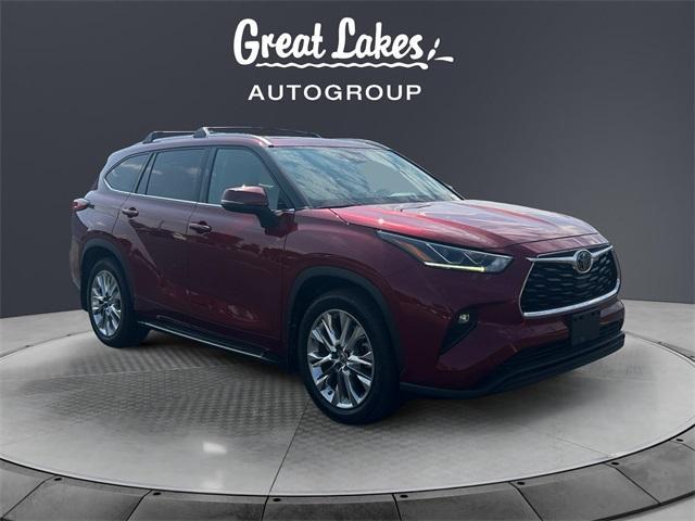 used 2020 Toyota Highlander car, priced at $29,069