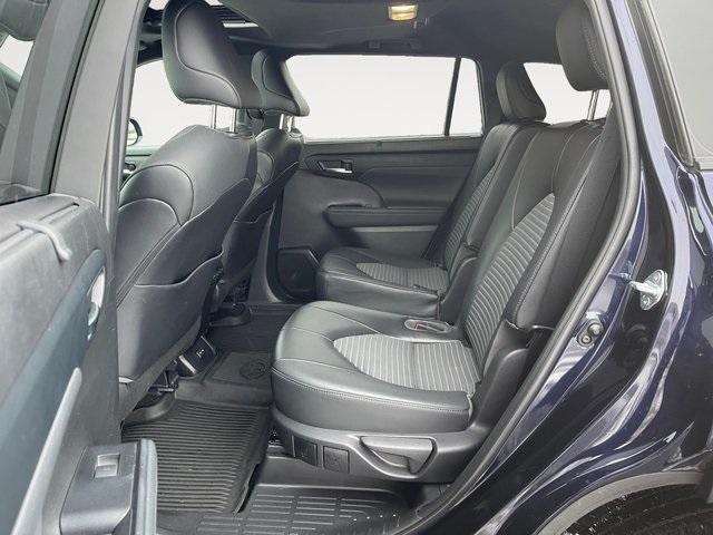 used 2022 Toyota Highlander car, priced at $36,808