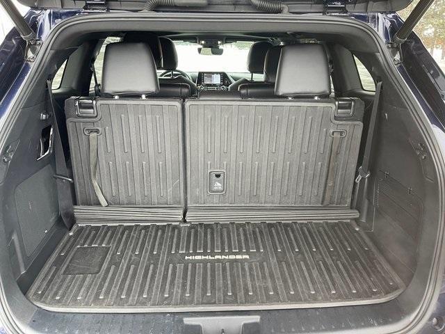 used 2022 Toyota Highlander car, priced at $36,808