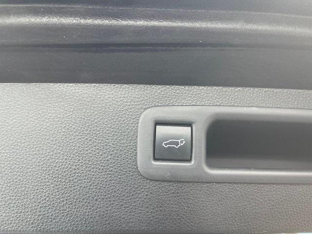 used 2022 Toyota Highlander car, priced at $36,808