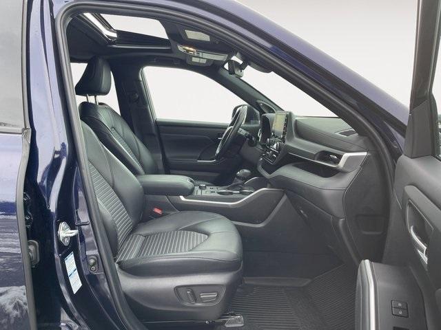 used 2022 Toyota Highlander car, priced at $36,808