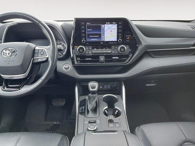 used 2022 Toyota Highlander car, priced at $36,808