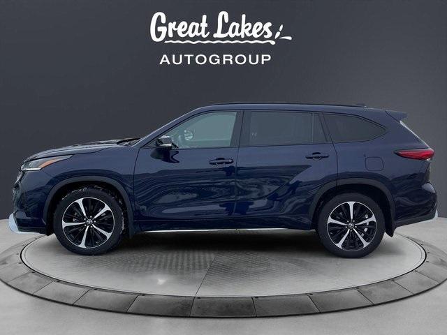 used 2022 Toyota Highlander car, priced at $36,808