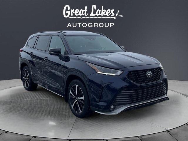 used 2022 Toyota Highlander car, priced at $36,808