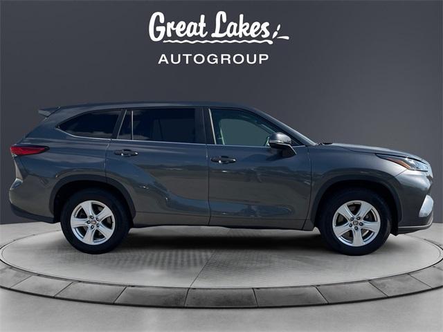 used 2023 Toyota Highlander car, priced at $31,988