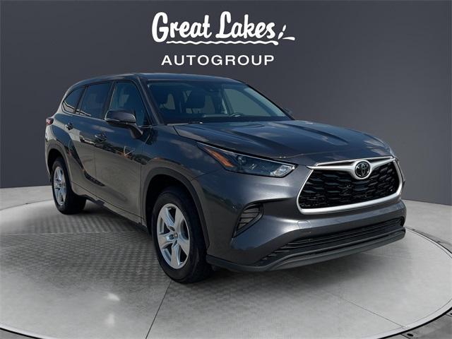 used 2023 Toyota Highlander car, priced at $31,988