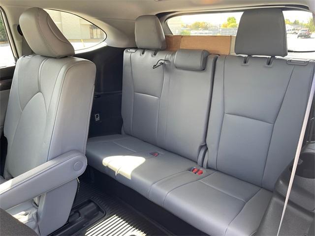 used 2022 Toyota Highlander Hybrid car, priced at $40,754