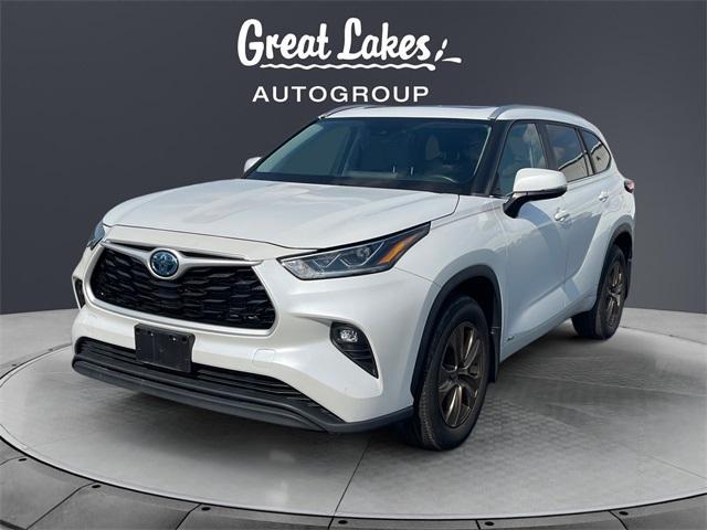 used 2023 Toyota Highlander Hybrid car, priced at $40,888