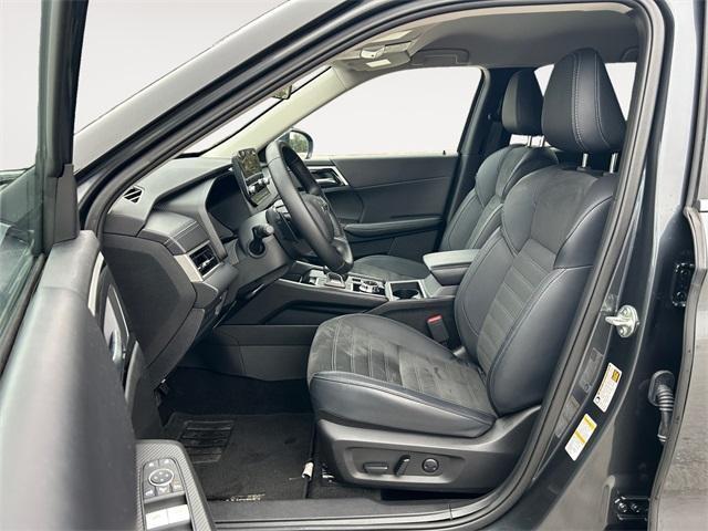 used 2024 Mitsubishi Outlander car, priced at $24,950
