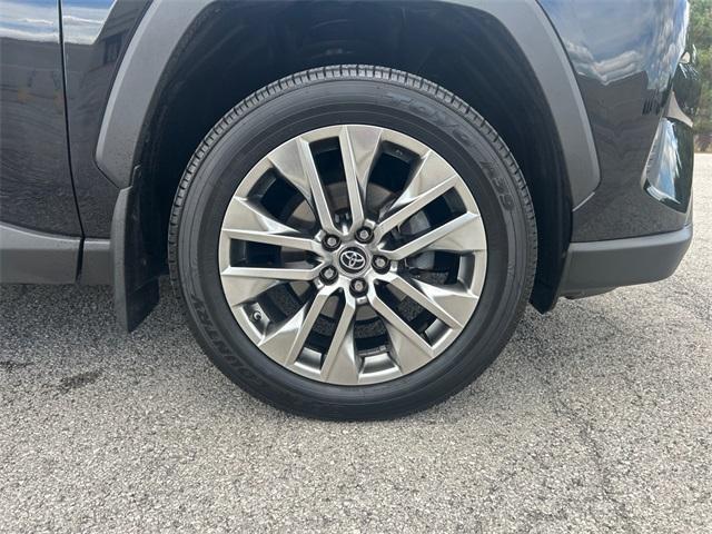 used 2019 Toyota RAV4 car, priced at $26,877