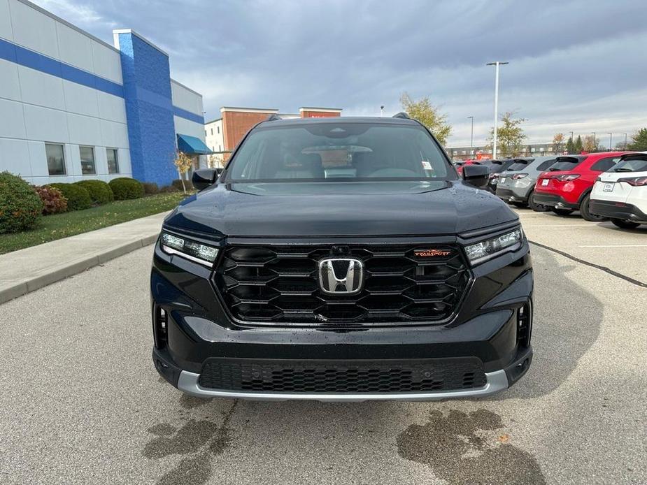 new 2025 Honda Pilot car, priced at $51,280