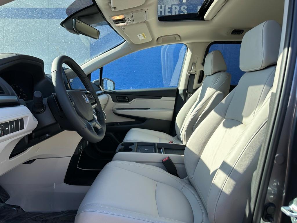 new 2025 Honda Odyssey car, priced at $43,670