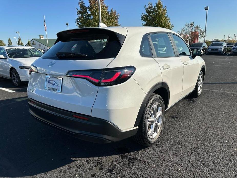 new 2025 Honda HR-V car, priced at $28,405