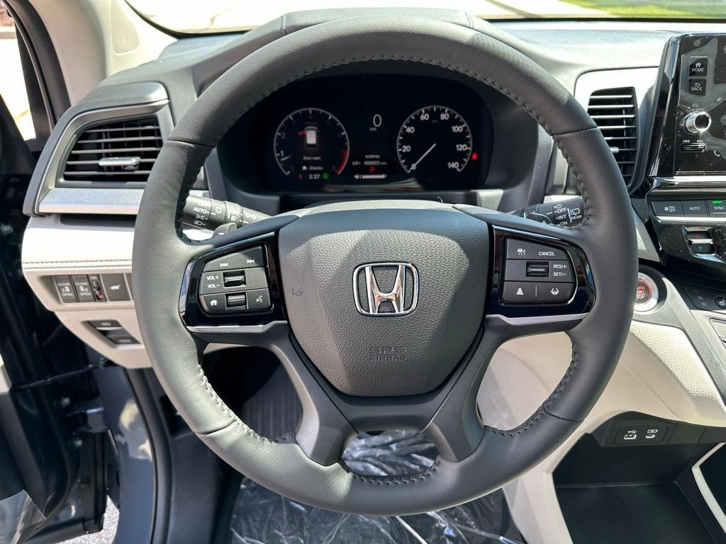 new 2025 Honda Odyssey car, priced at $43,670