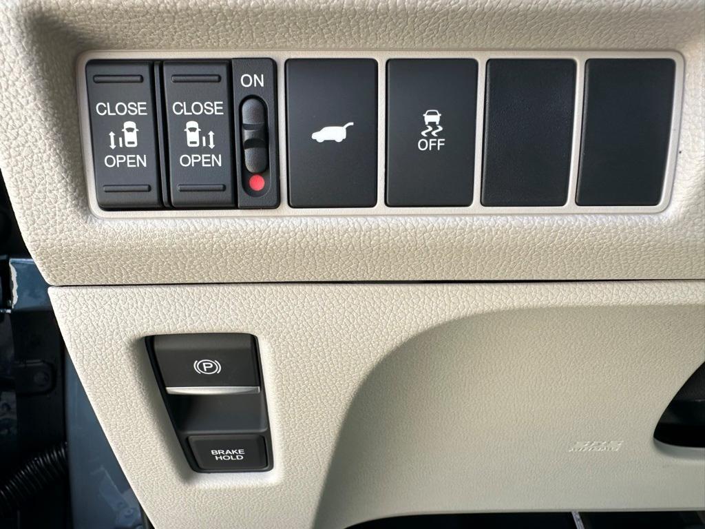 new 2025 Honda Odyssey car, priced at $43,670