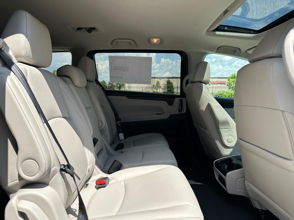 new 2025 Honda Odyssey car, priced at $43,670