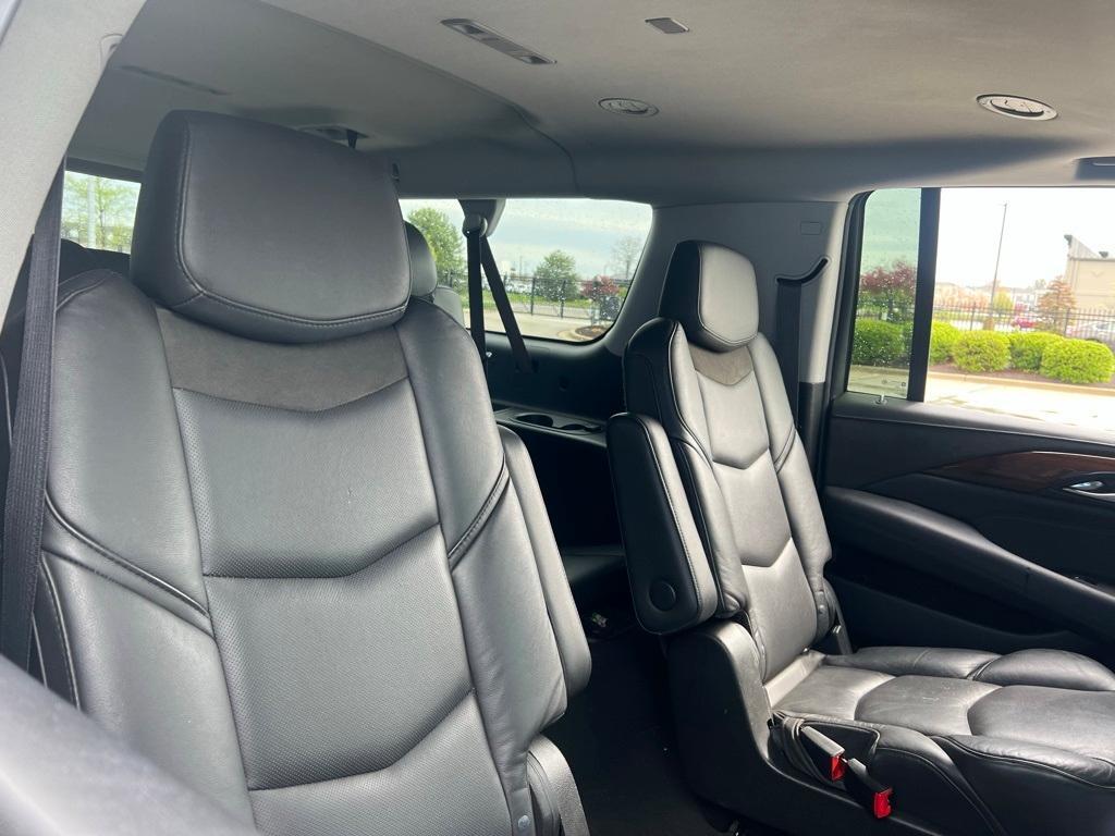 used 2020 Cadillac Escalade ESV car, priced at $37,452