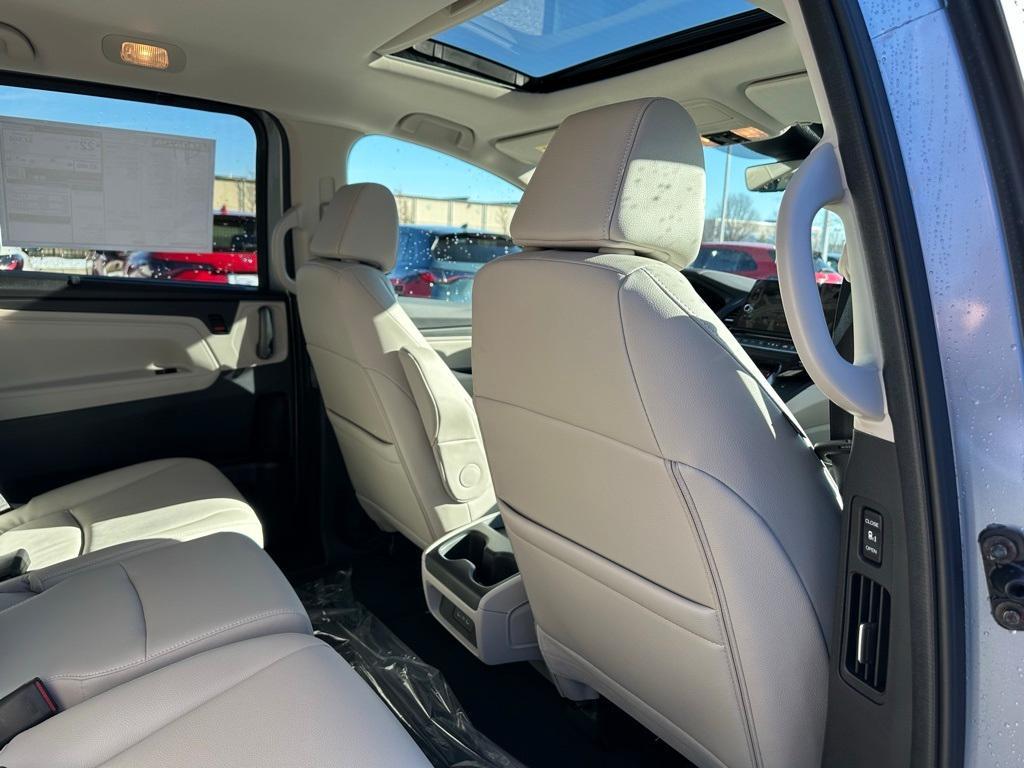 new 2025 Honda Odyssey car, priced at $44,700