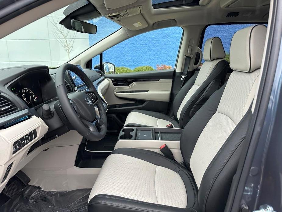 new 2025 Honda Odyssey car, priced at $52,275