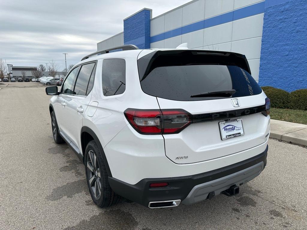 new 2025 Honda Pilot car, priced at $52,440