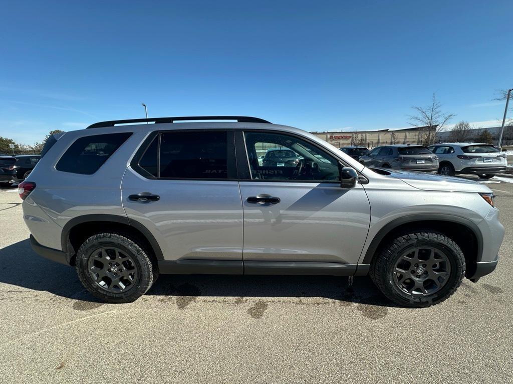 new 2025 Honda Pilot car, priced at $50,850