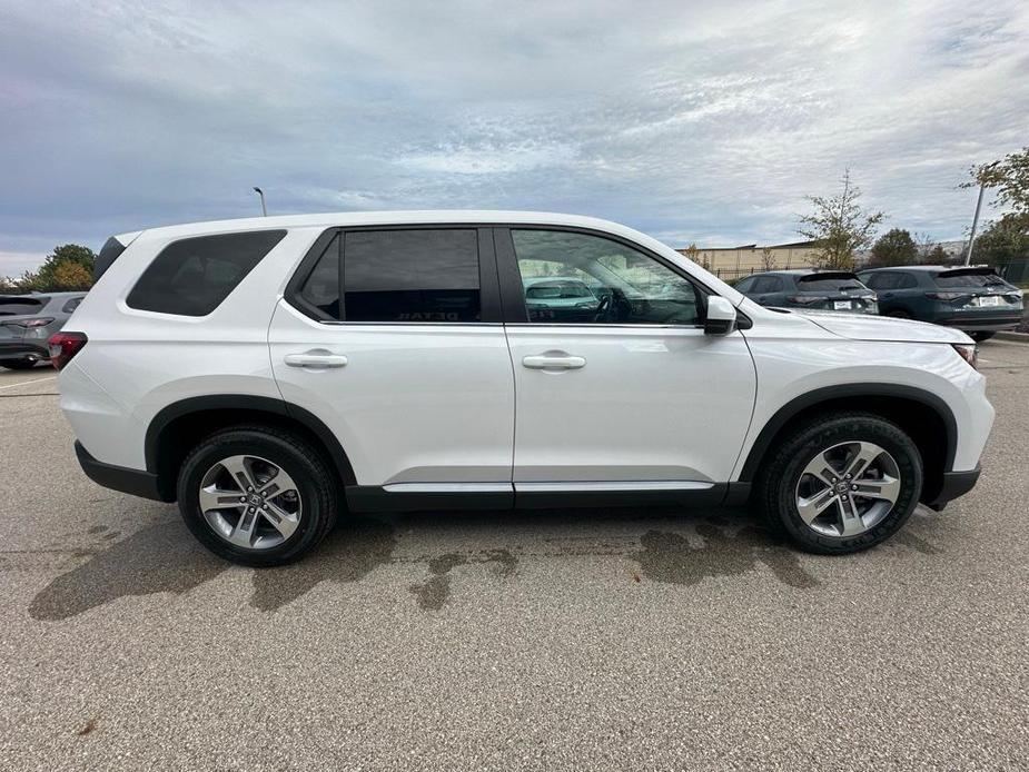 new 2025 Honda Pilot car, priced at $47,450