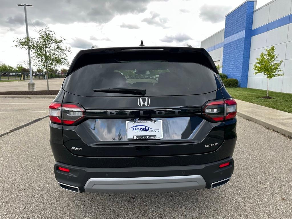 new 2025 Honda Pilot car, priced at $54,530