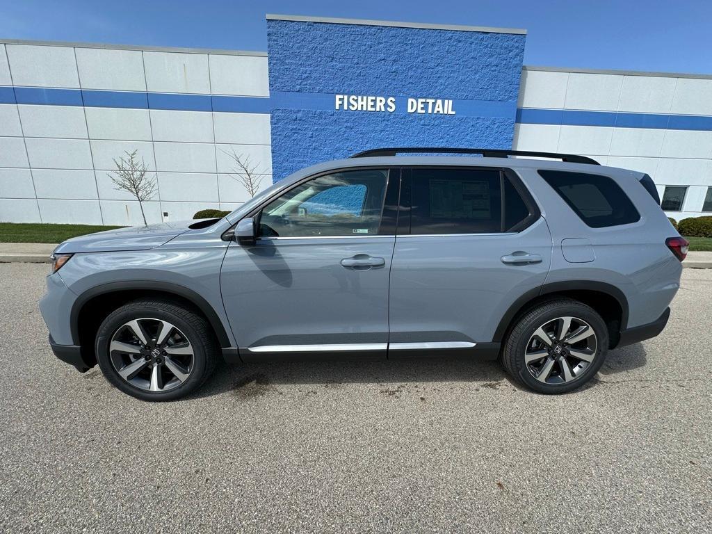 new 2025 Honda Pilot car, priced at $52,235