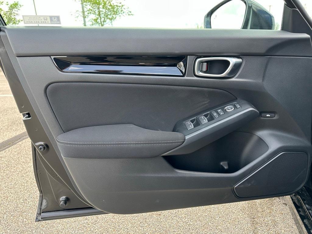 new 2025 Honda Civic Hybrid car, priced at $30,100