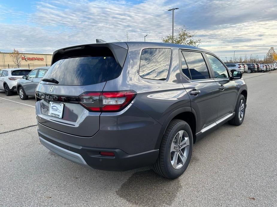 new 2025 Honda Pilot car, priced at $46,995