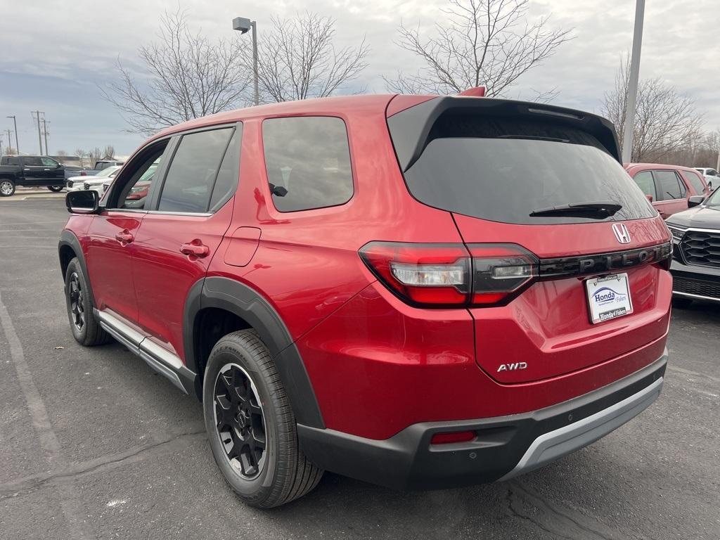 new 2025 Honda Pilot car, priced at $50,200