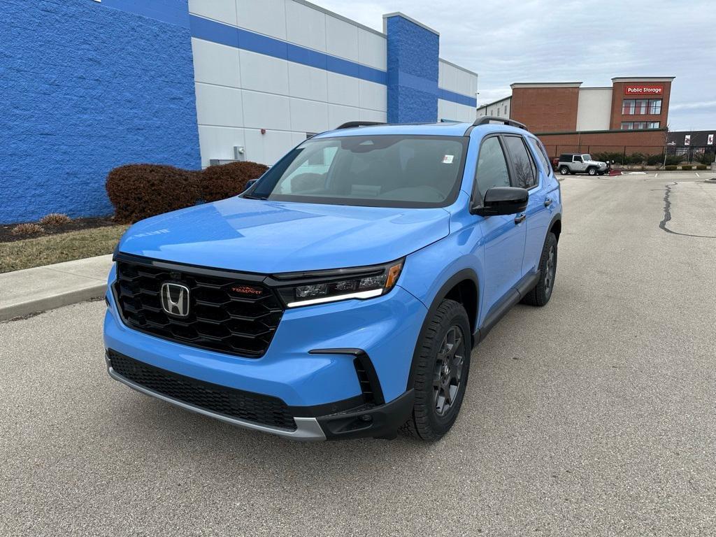 new 2025 Honda Pilot car, priced at $51,305