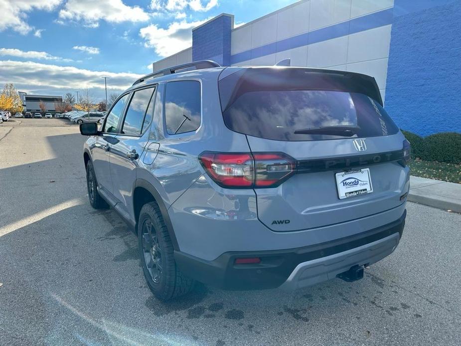 new 2025 Honda Pilot car, priced at $51,250