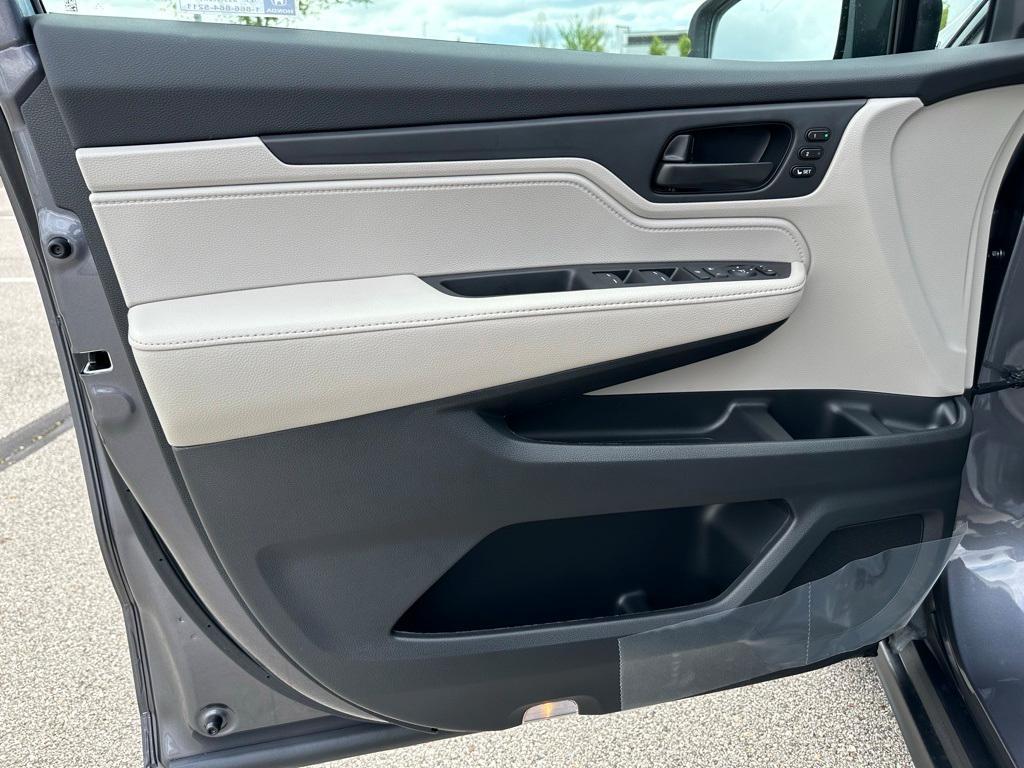 new 2025 Honda Odyssey car, priced at $43,670