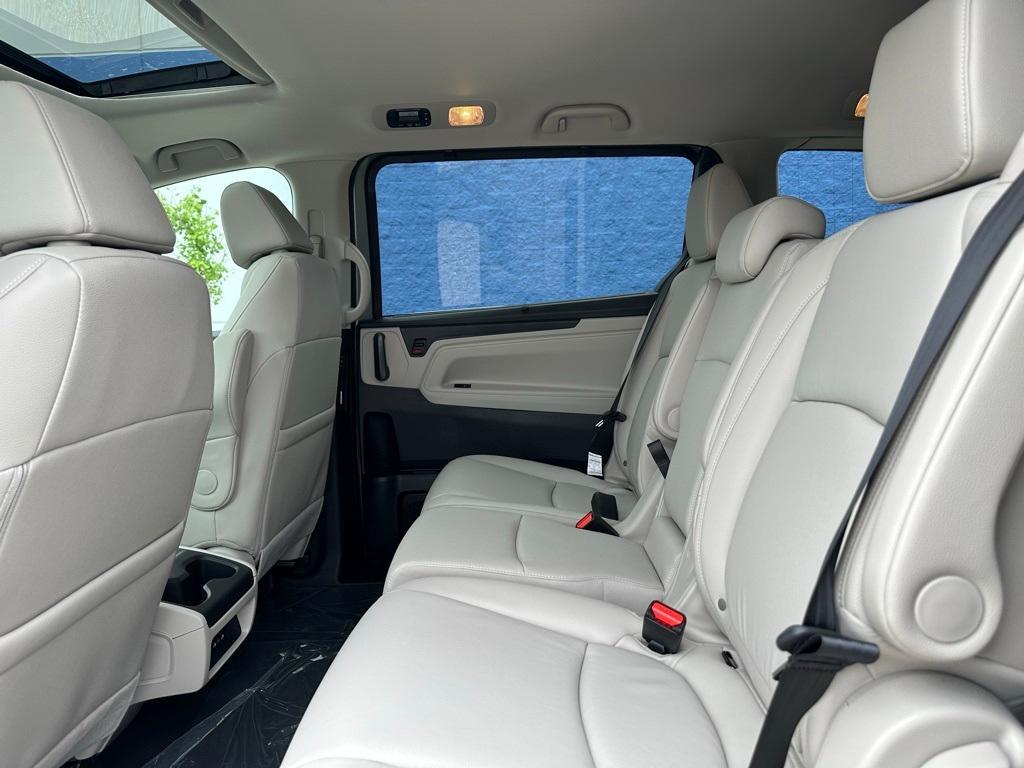 new 2025 Honda Odyssey car, priced at $43,670