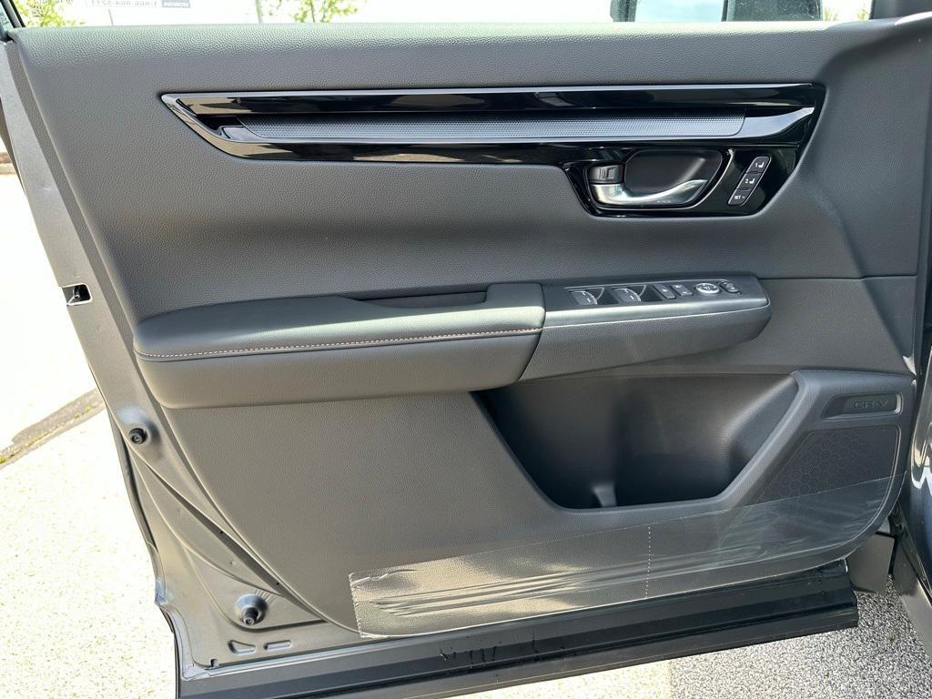 new 2025 Honda CR-V Hybrid car, priced at $42,495