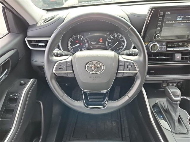 used 2021 Toyota Highlander car, priced at $30,991